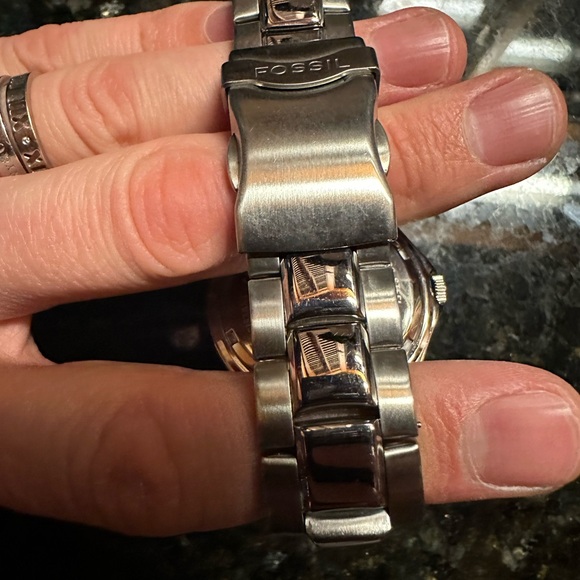 Men’s blue and green Fossil watch. - Picture 5 of 10